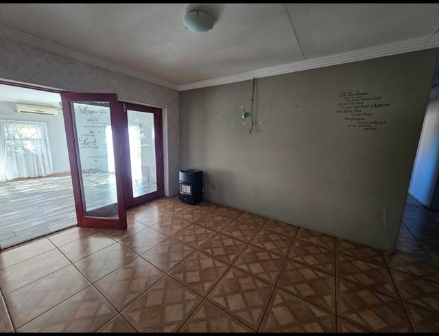 4 BEDROOM HOUSE FOR SALE IN SASOLBURG EXT 11